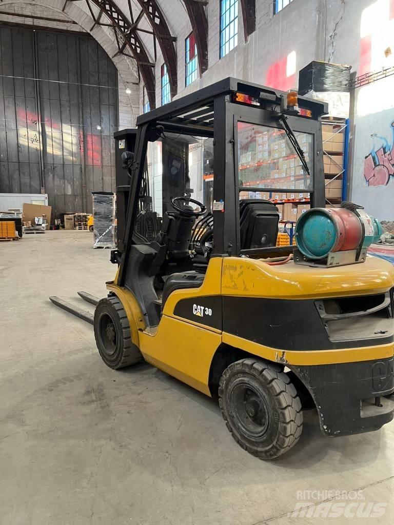 CAT CAT GP30N Propan trucker