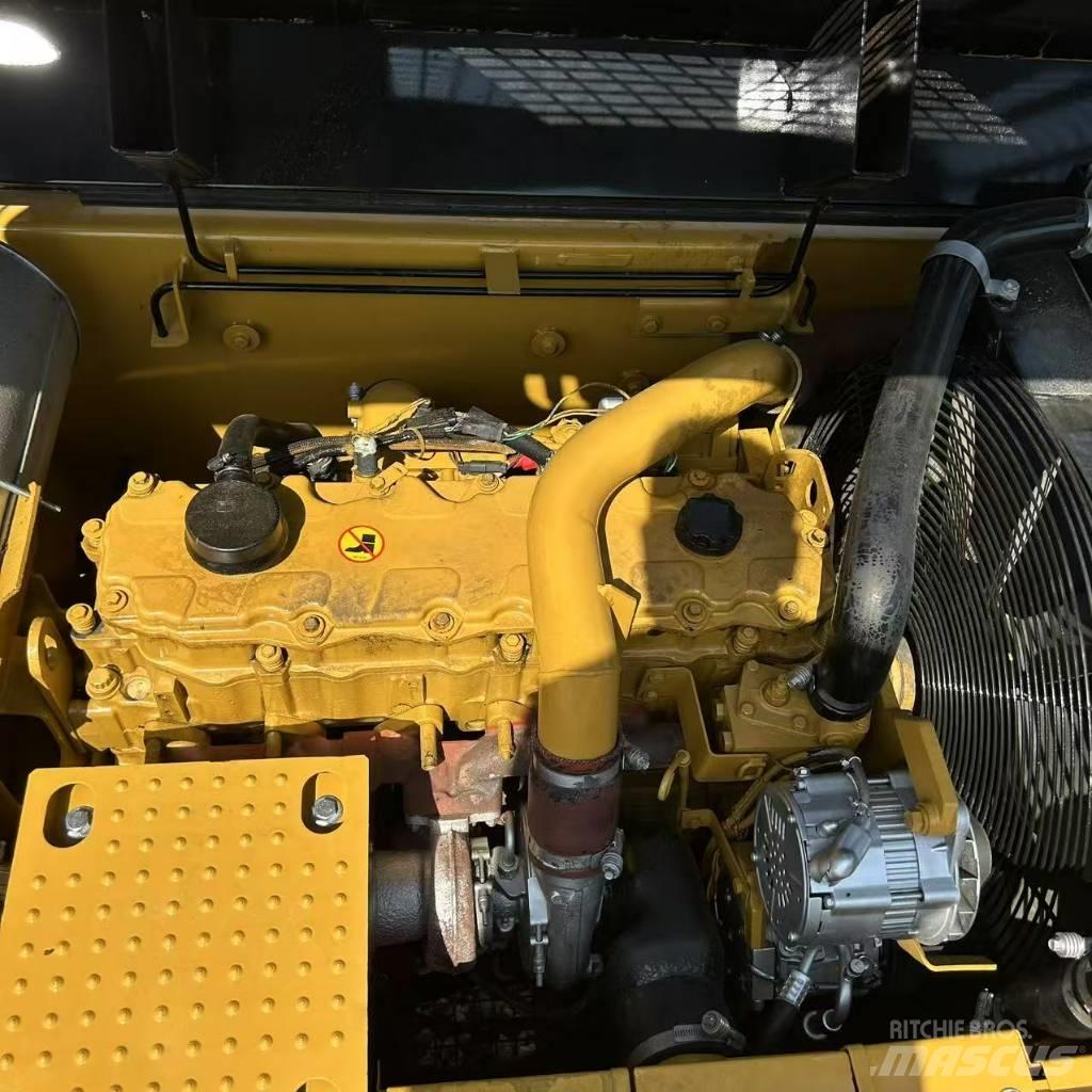 CAT 324D2L Beltegraver