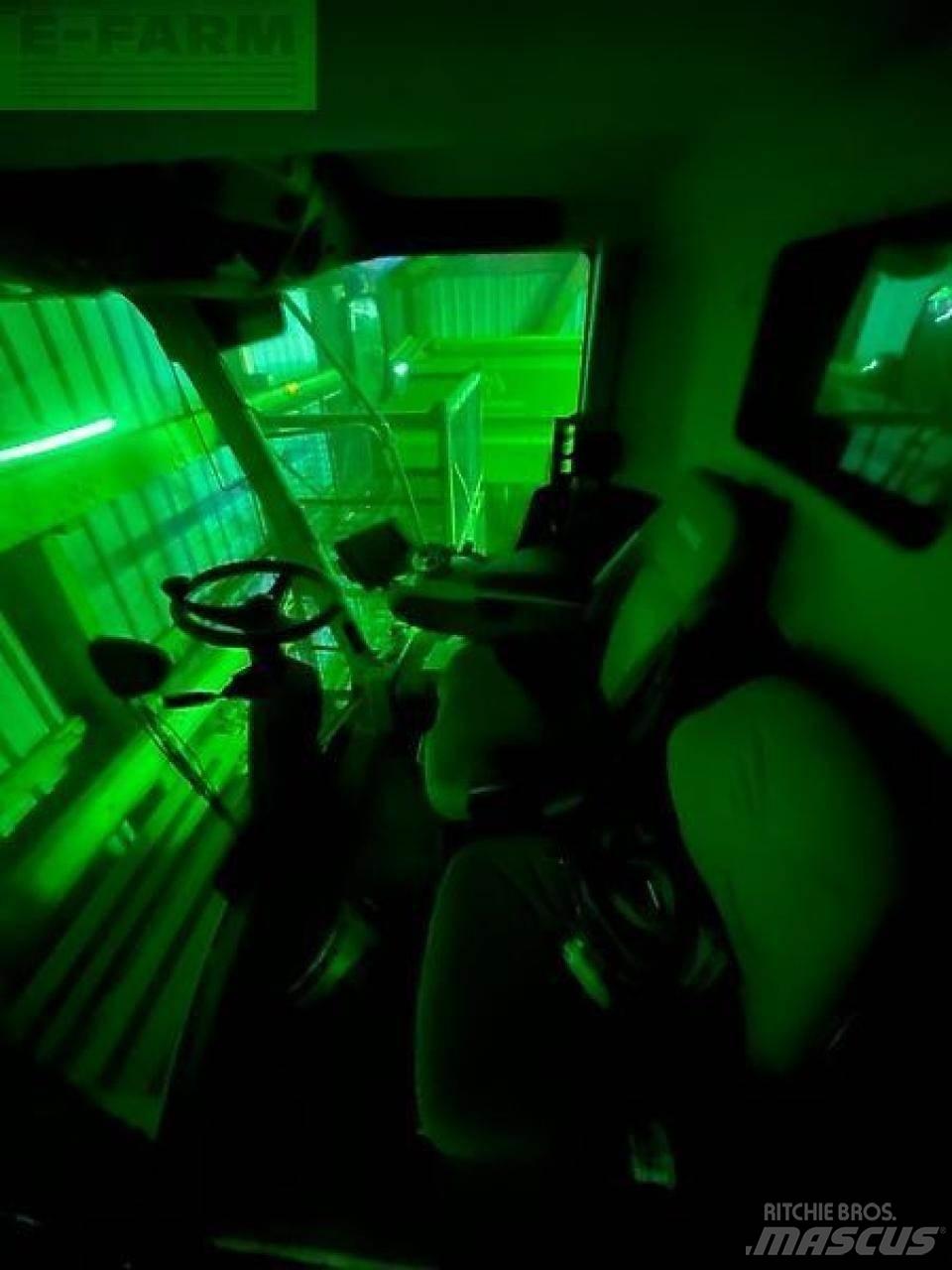 CLAAS lexion 740 Skurtreskere