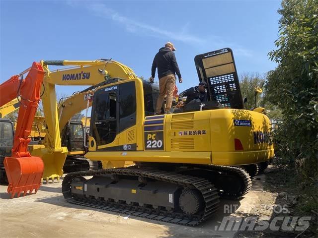 Komatsu PC 220-8 Beltegraver