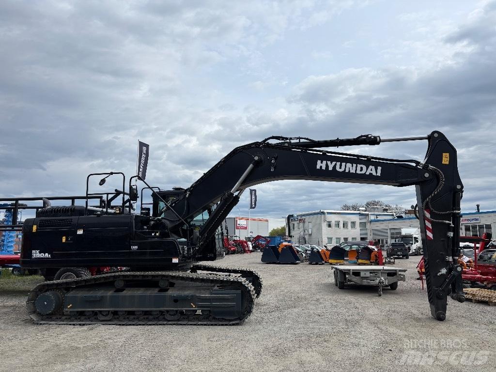 Hyundai HX300A L Beltegraver