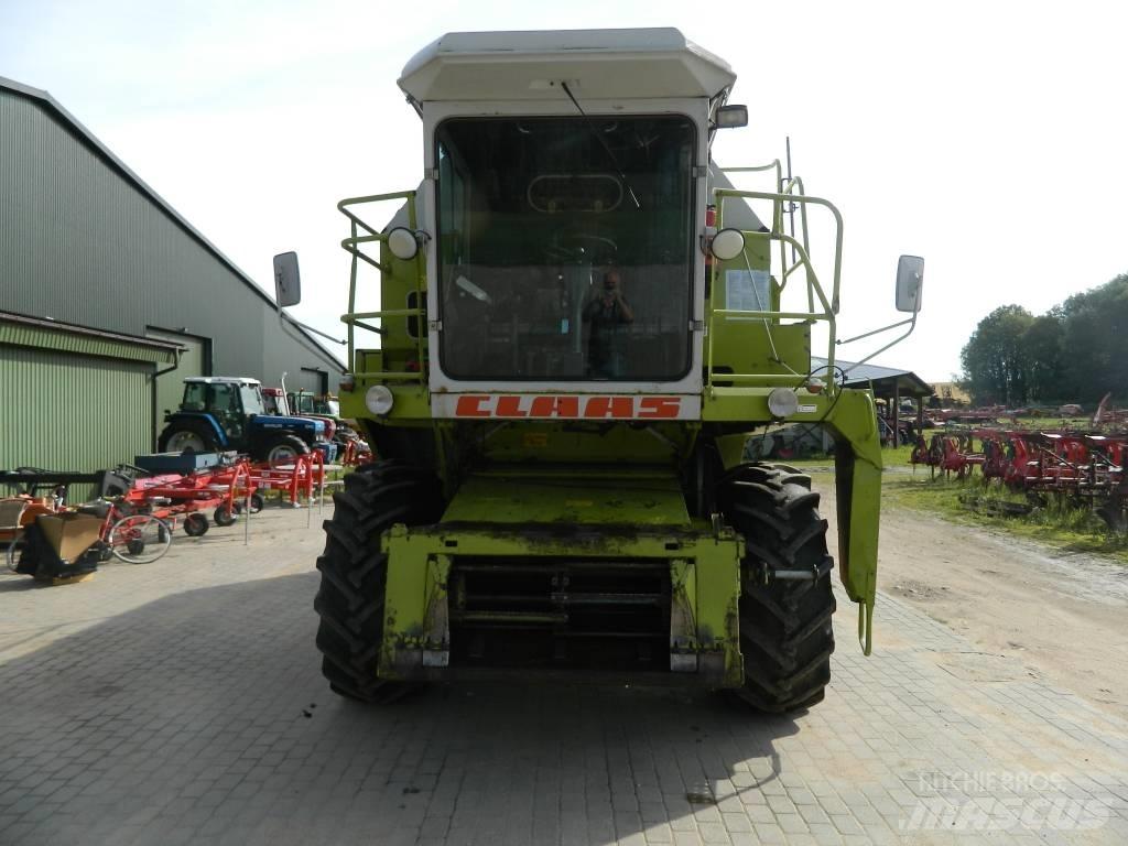 CLAAS Dominator 86 Skurtreskere