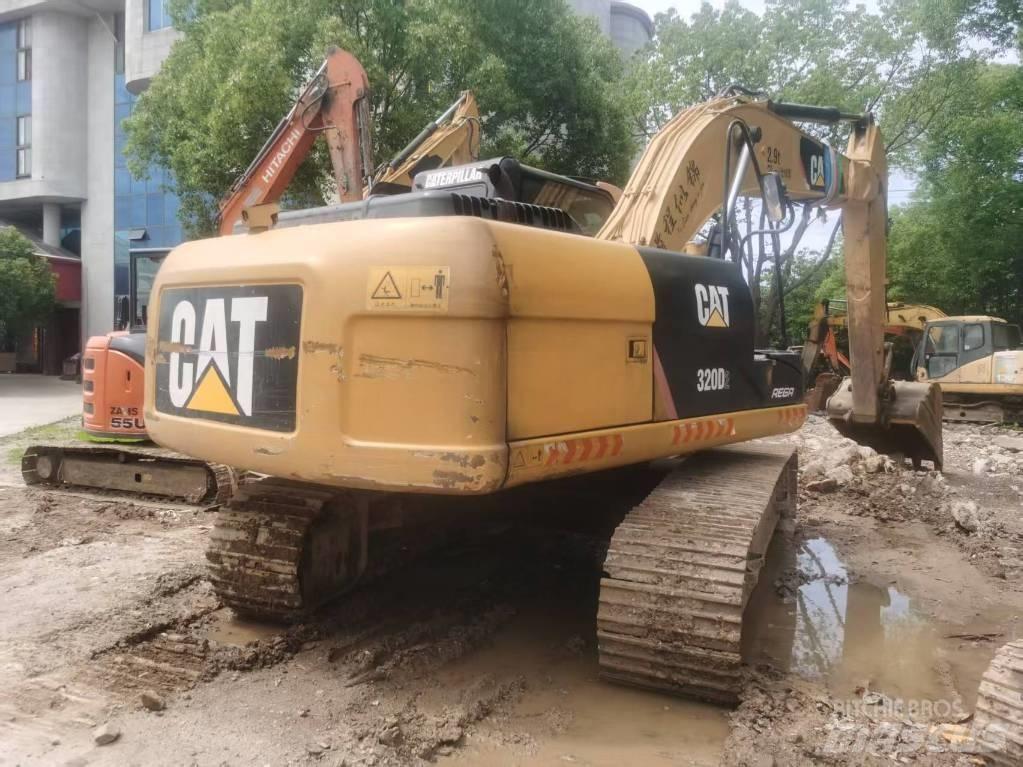 CAT 320d2 Beltegraver