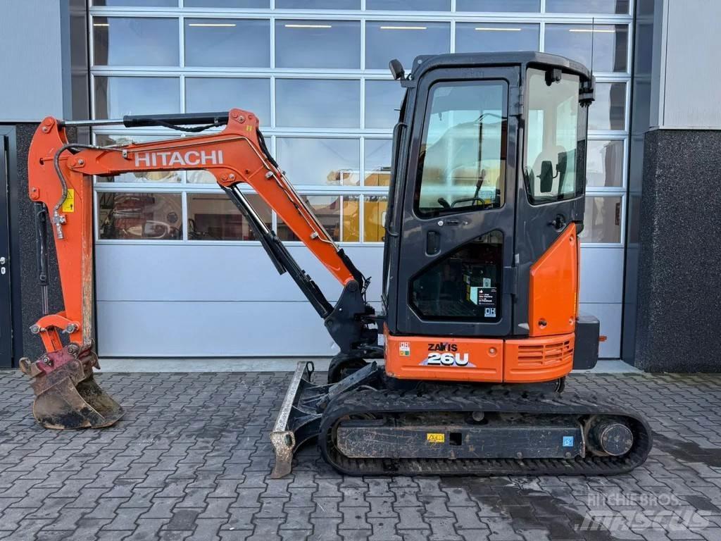 Hitachi ZX26U-6 CR Minigravere <7t