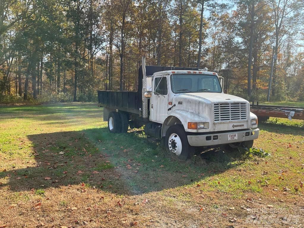 International 4900 Tippbil