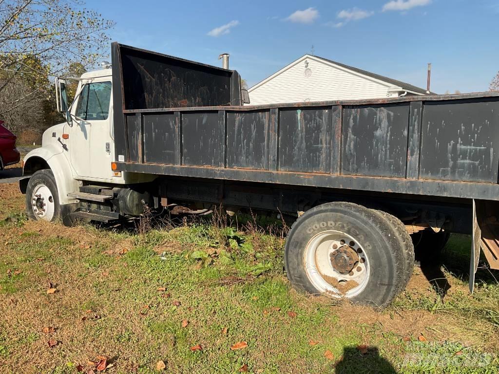International 4900 Tippbil