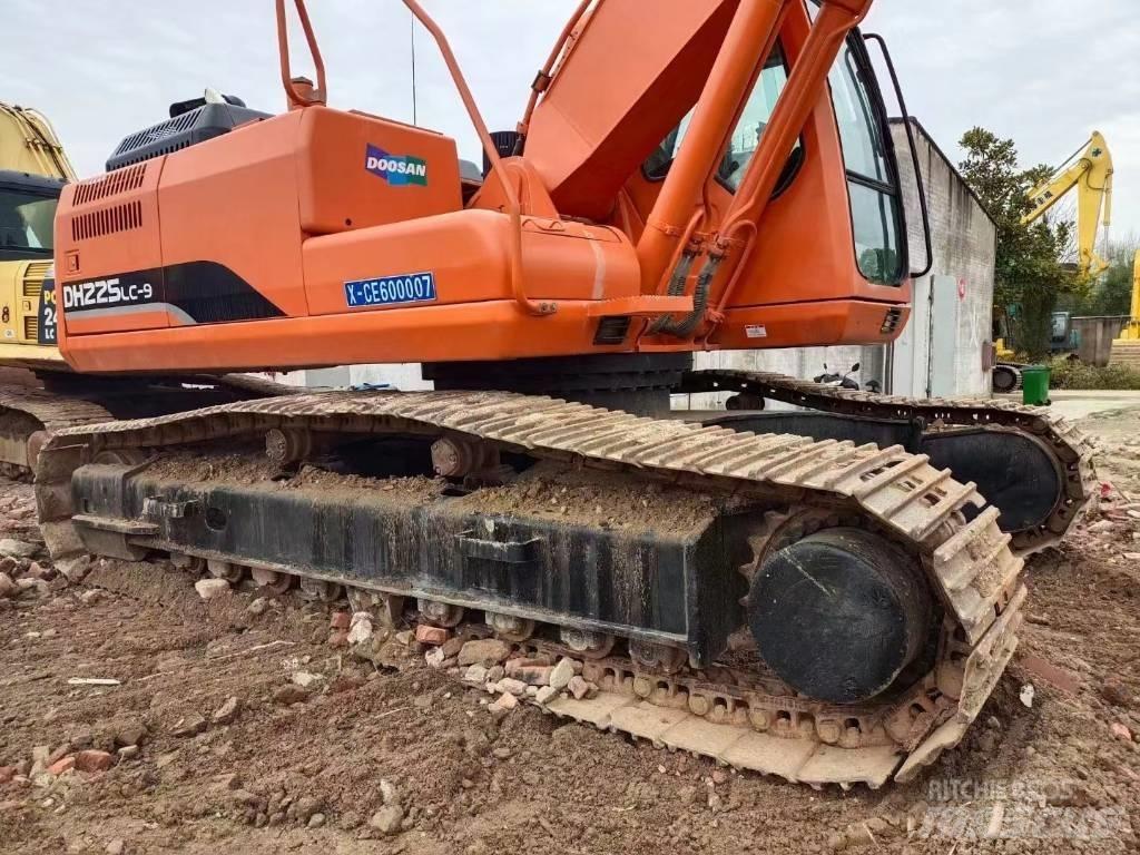 Doosan DX 225LC-9C Beltegraver