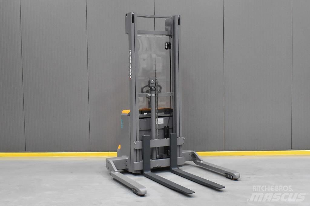 Jungheinrich EJC B12 Ledestablere