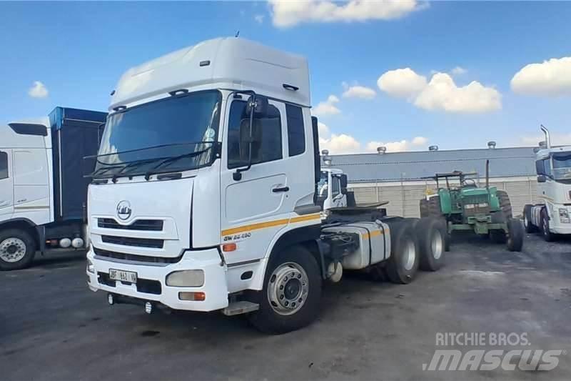 UD QUESTER GWE440 Andre lastebiler