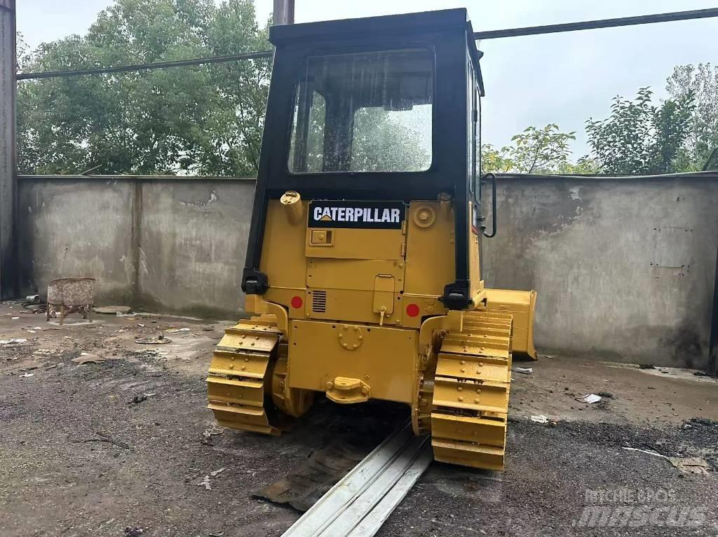 CAT D 4 C Dozere Beltegående
