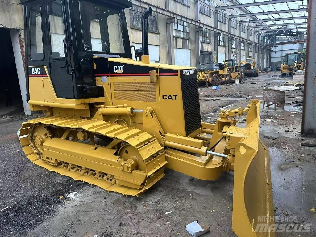 CAT D 4 C Dozere Beltegående