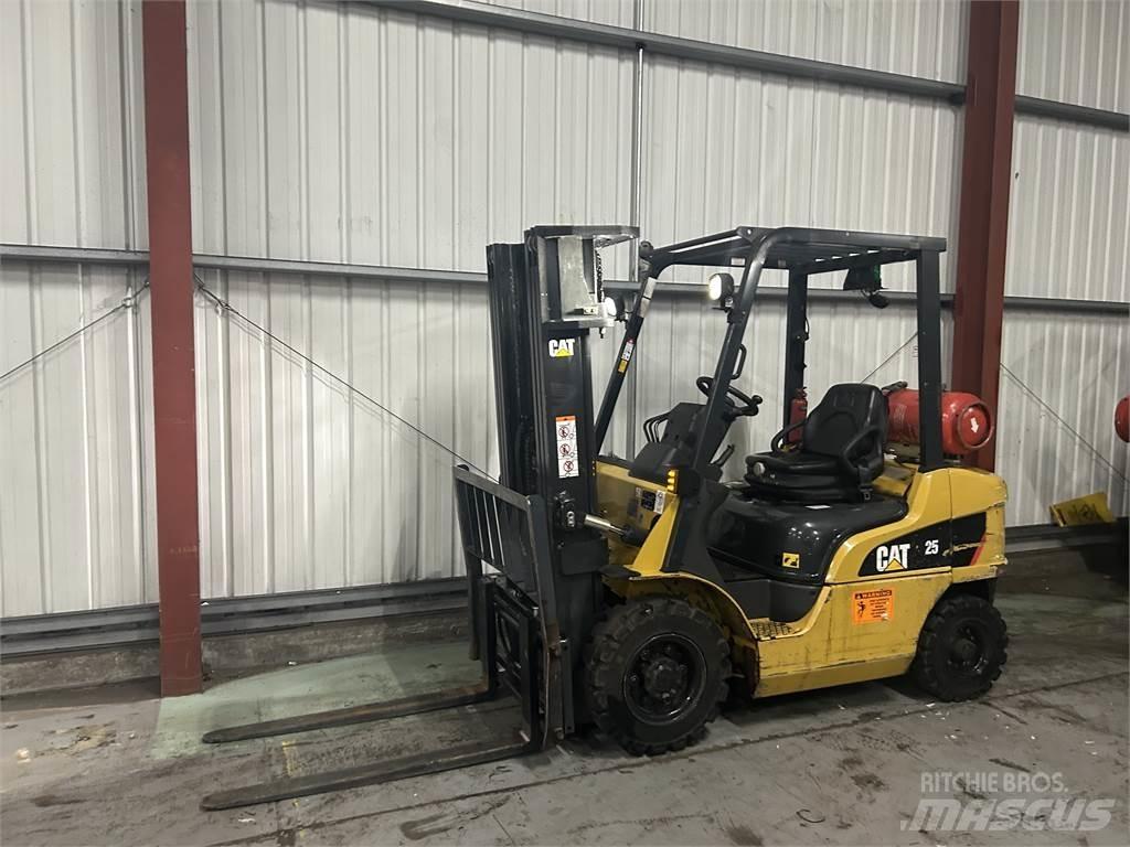 CAT GP25NT Propan trucker