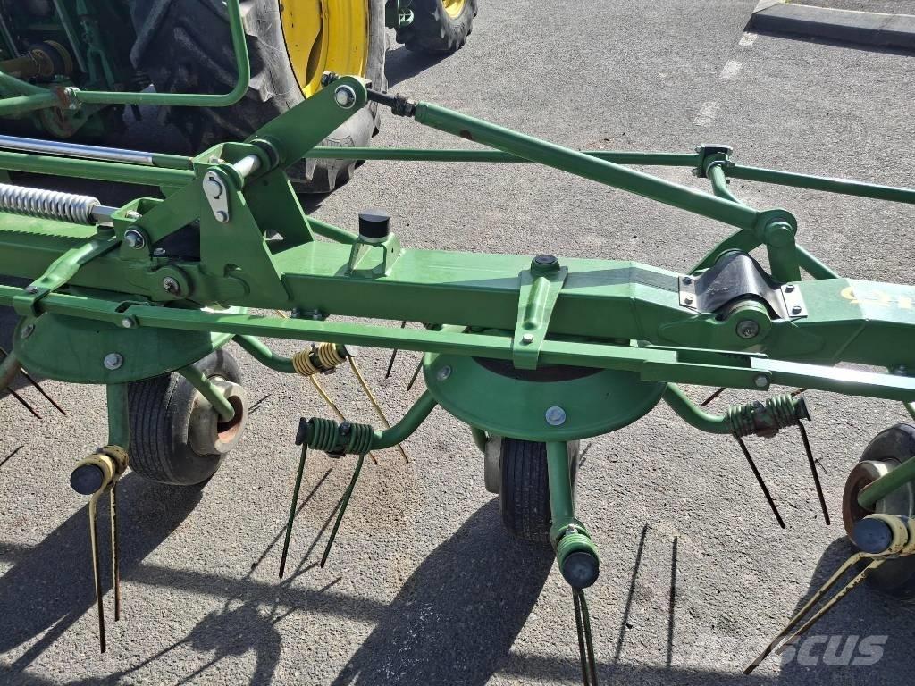 Krone KW 7.92/8 Raker og høyvendere