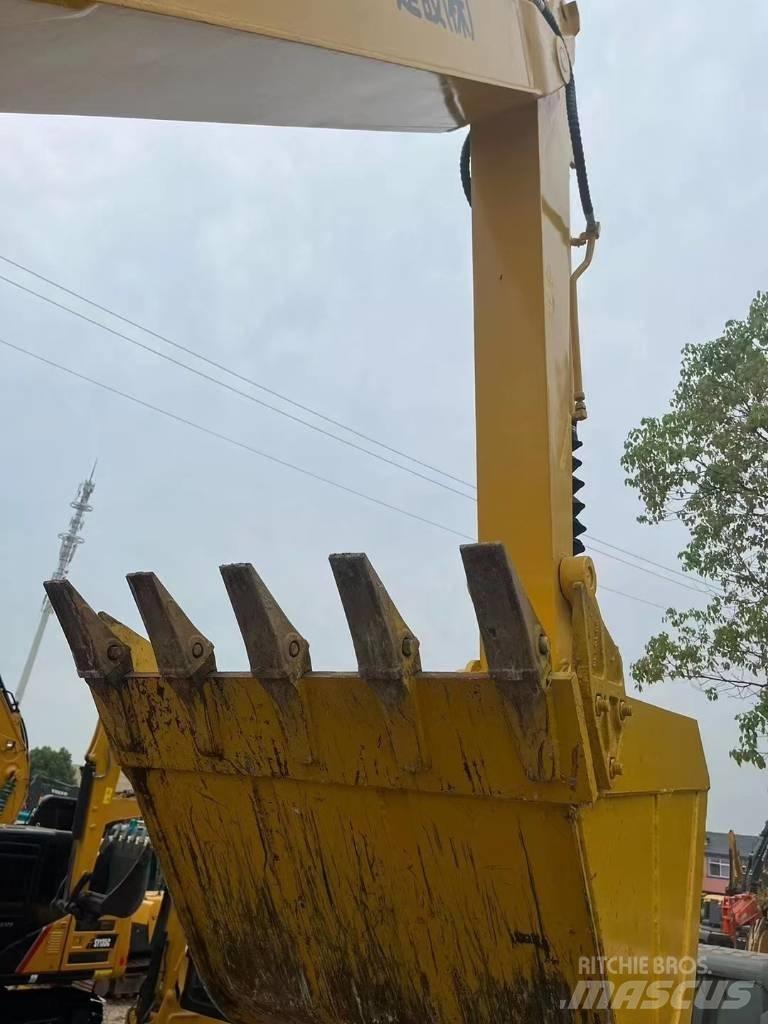 Komatsu PC70-8 Beltegraver