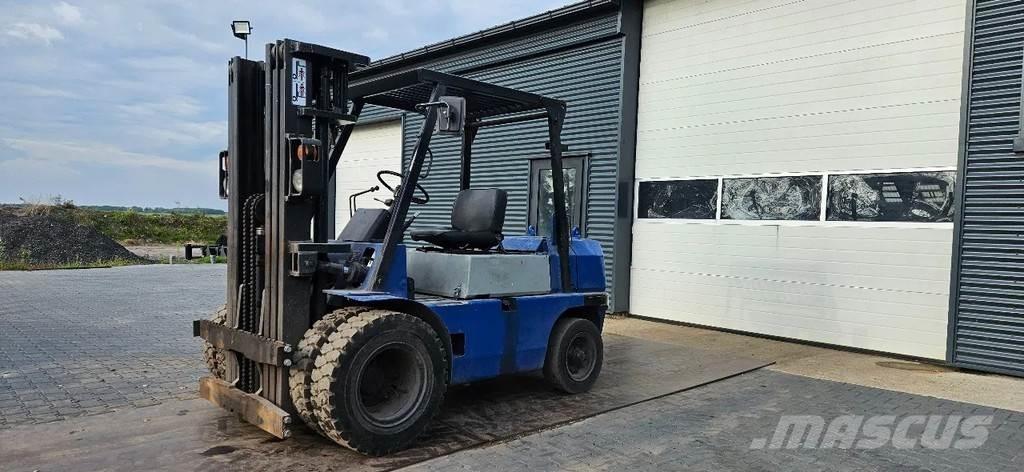 Mitsubishi FD35 Gaffeltrucker - Annet