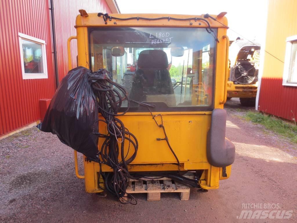 Volvo L 180 D Førerhus og Interiør