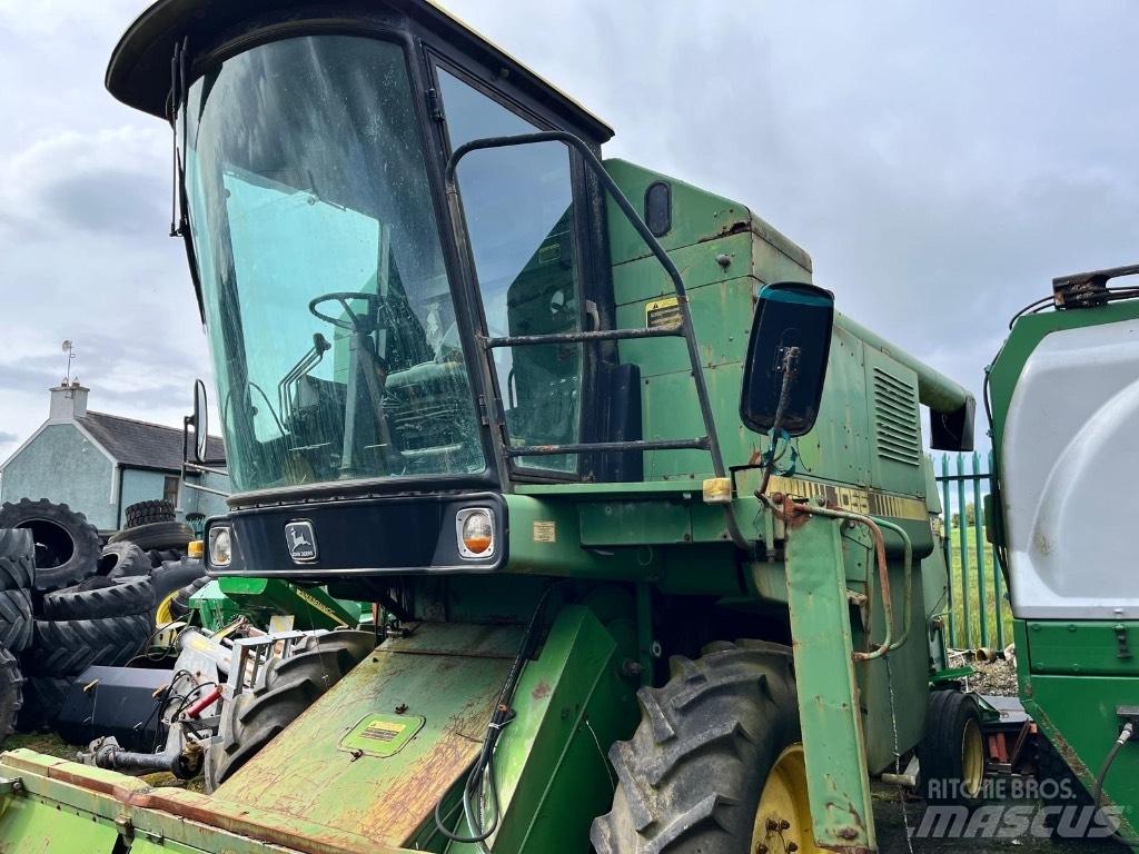 John Deere 1055 Skurtreskere