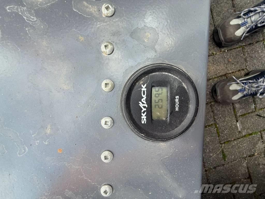 SkyJack SJ 3219 Sakselifter