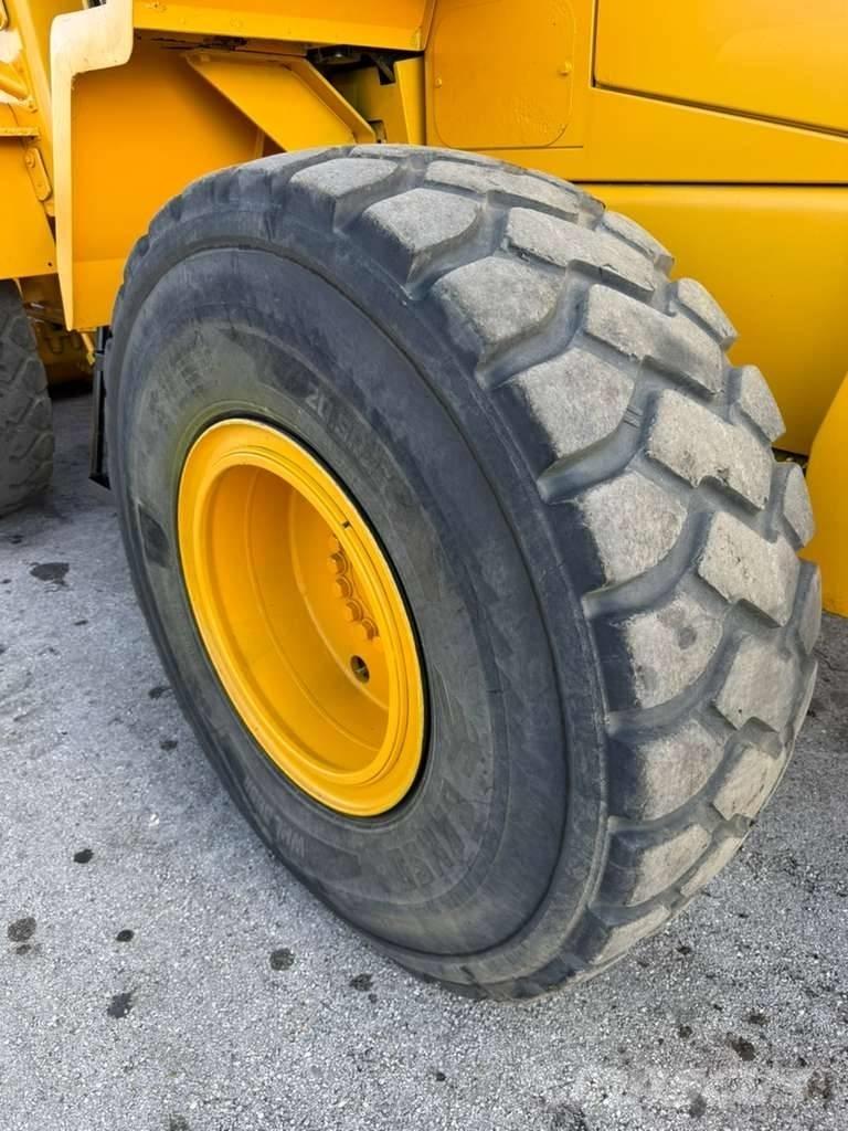 Komatsu WA 320-5L Hjullastere