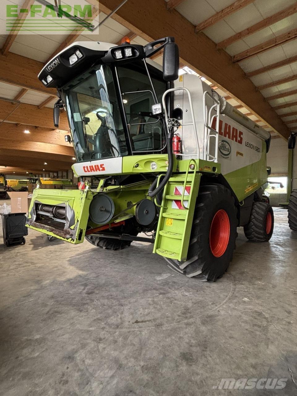 CLAAS lexion 520 Skurtreskere