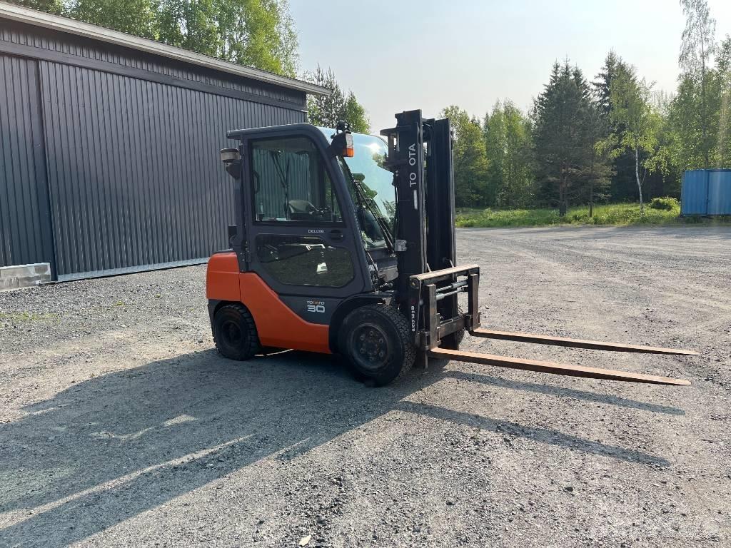 Toyota 52-8 FDF 30 Diesel Trucker