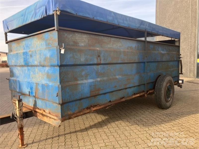  - - - 8M KREATURVOGN Andre Landbrukshengere