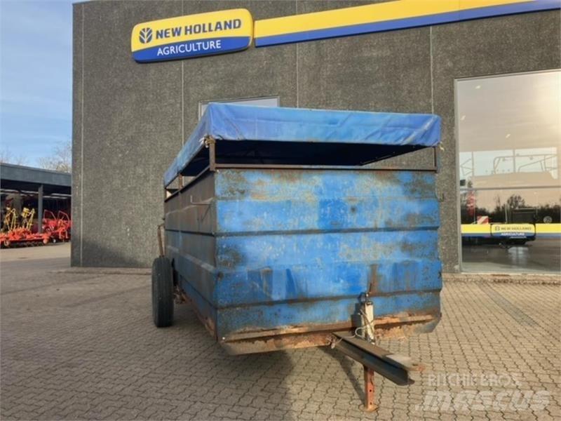  - - - 8M KREATURVOGN Andre Landbrukshengere