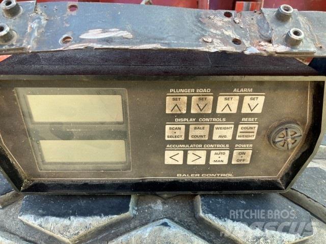 Hesston 4900 Firkantpresser