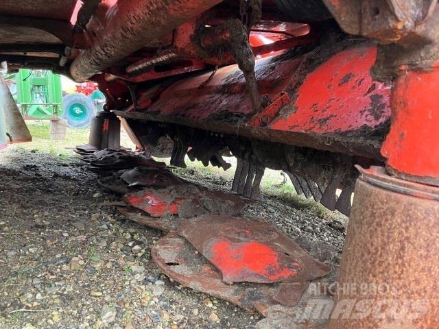 Kuhn FC3125DF Svanser