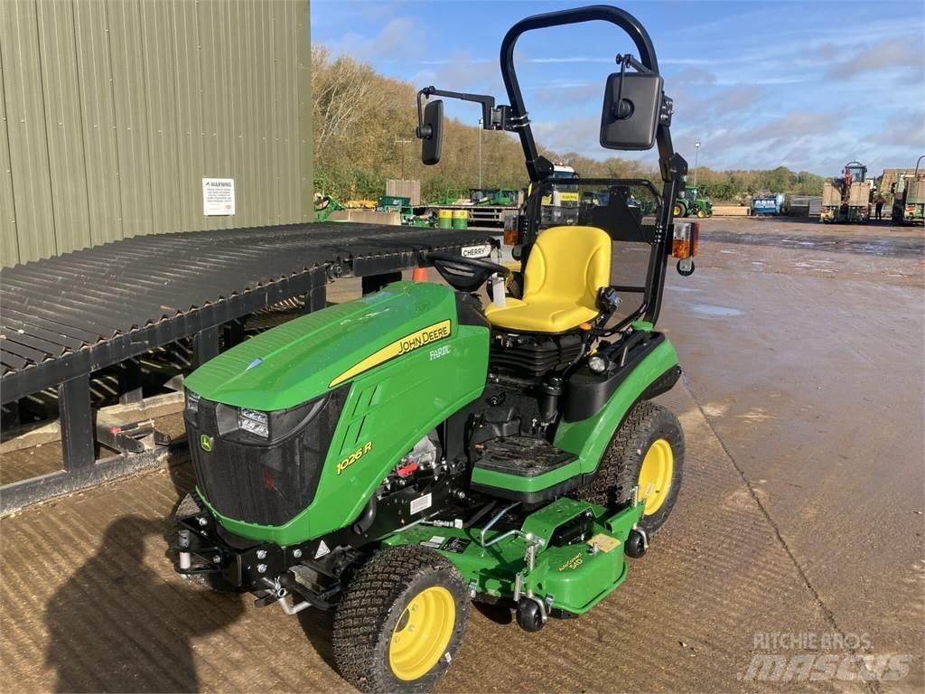 John Deere 1026R Kompakttraktorer