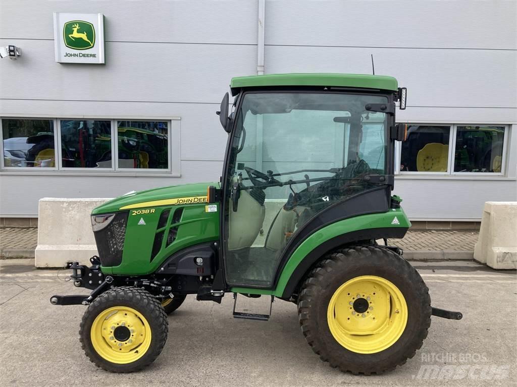 John Deere 2038R Kompakttraktorer