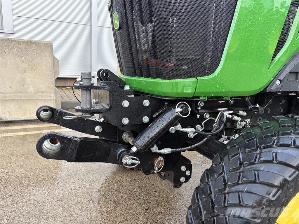 John Deere 2038R Kompakttraktorer