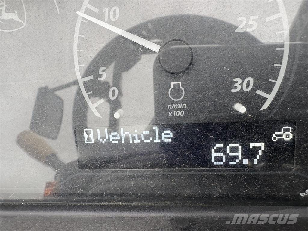 John Deere 4052M Kompakttraktorer