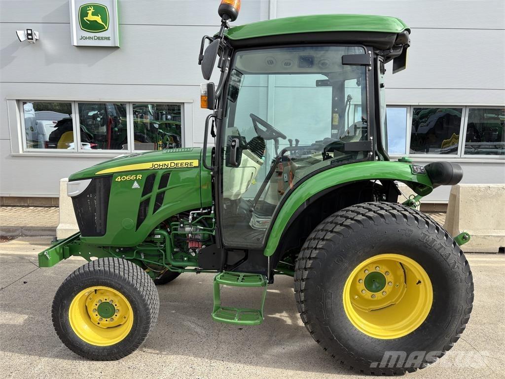 John Deere 4066R Kompakttraktorer