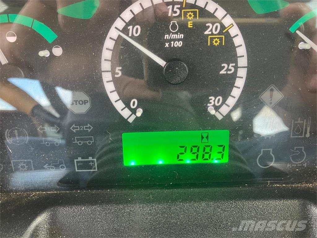 John Deere 5075E Traktorer