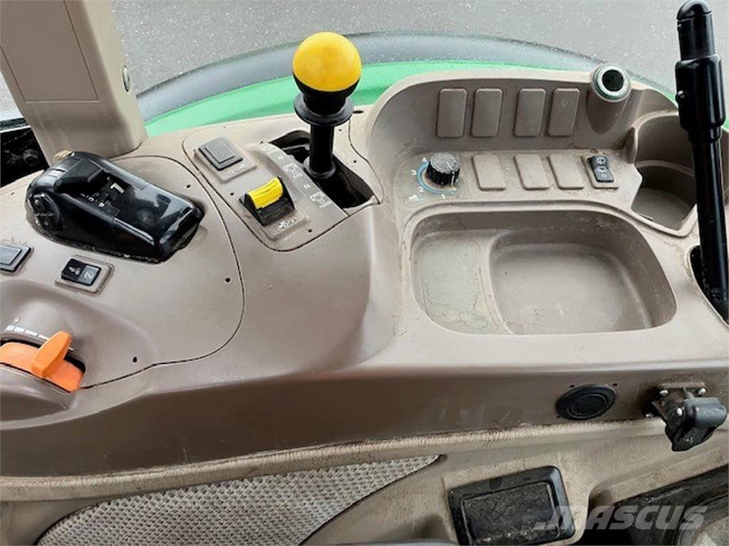 John Deere 5115M Traktorer