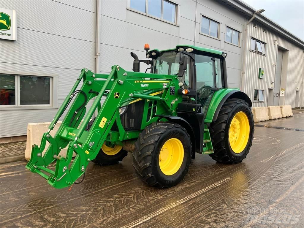John Deere 6120M Traktorer