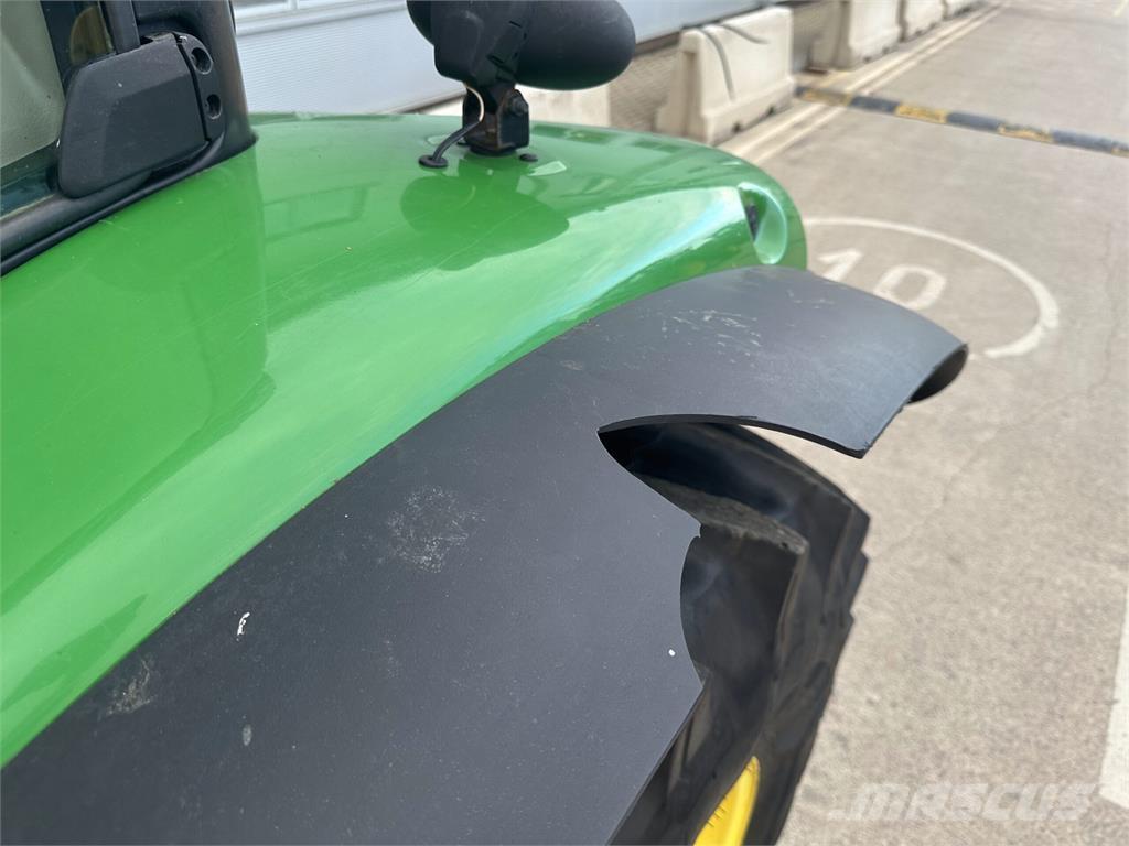 John Deere 6135R Traktorer