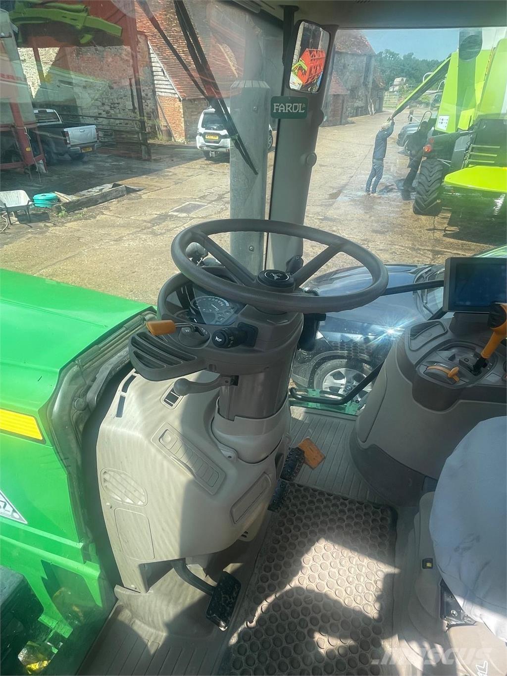 John Deere 6155R Traktorer