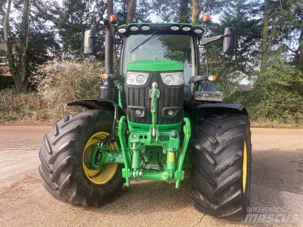 John Deere 6215R Traktorer