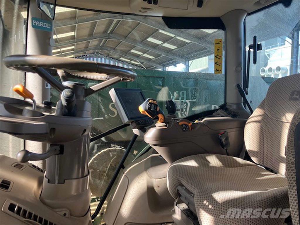 John Deere 6215R Traktorer