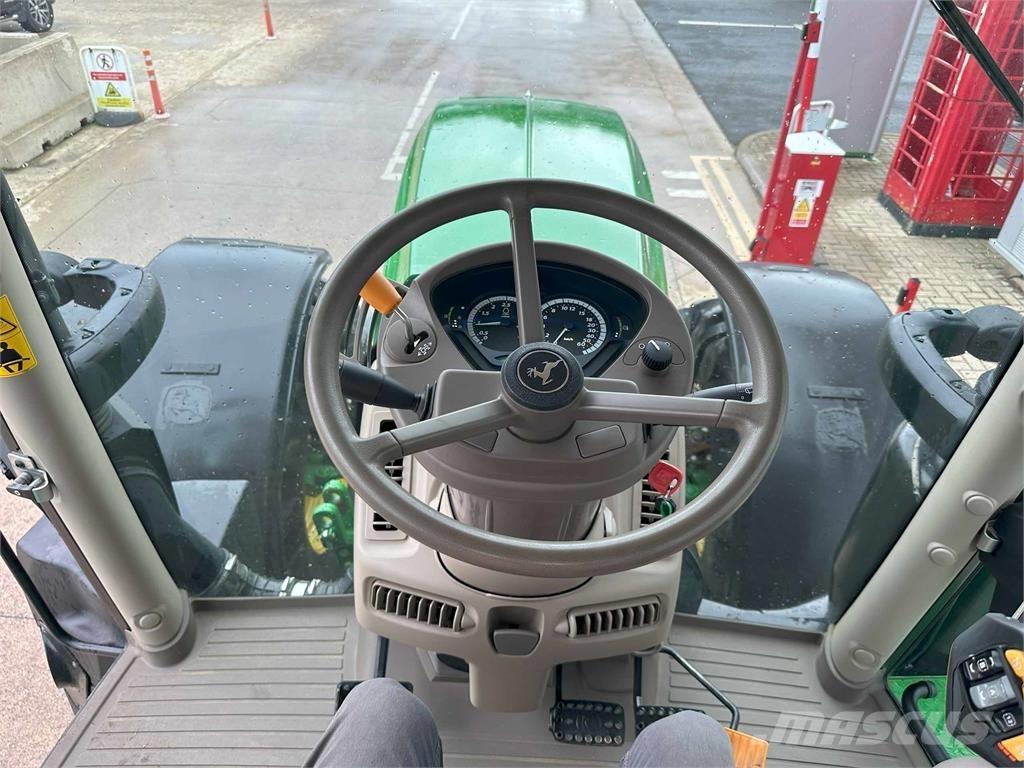 John Deere 6250R Traktorer