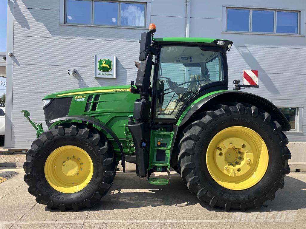 John Deere 6250R Traktorer
