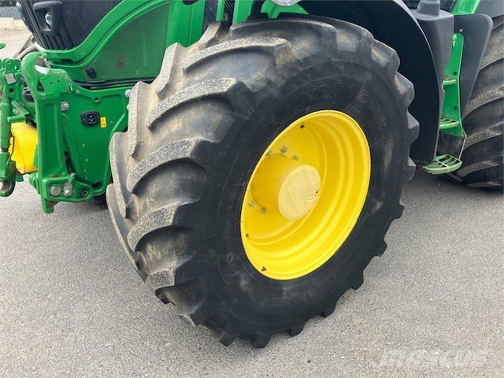 John Deere 6250R Traktorer