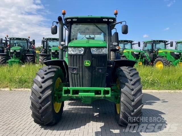 John Deere 7230R Traktorer
