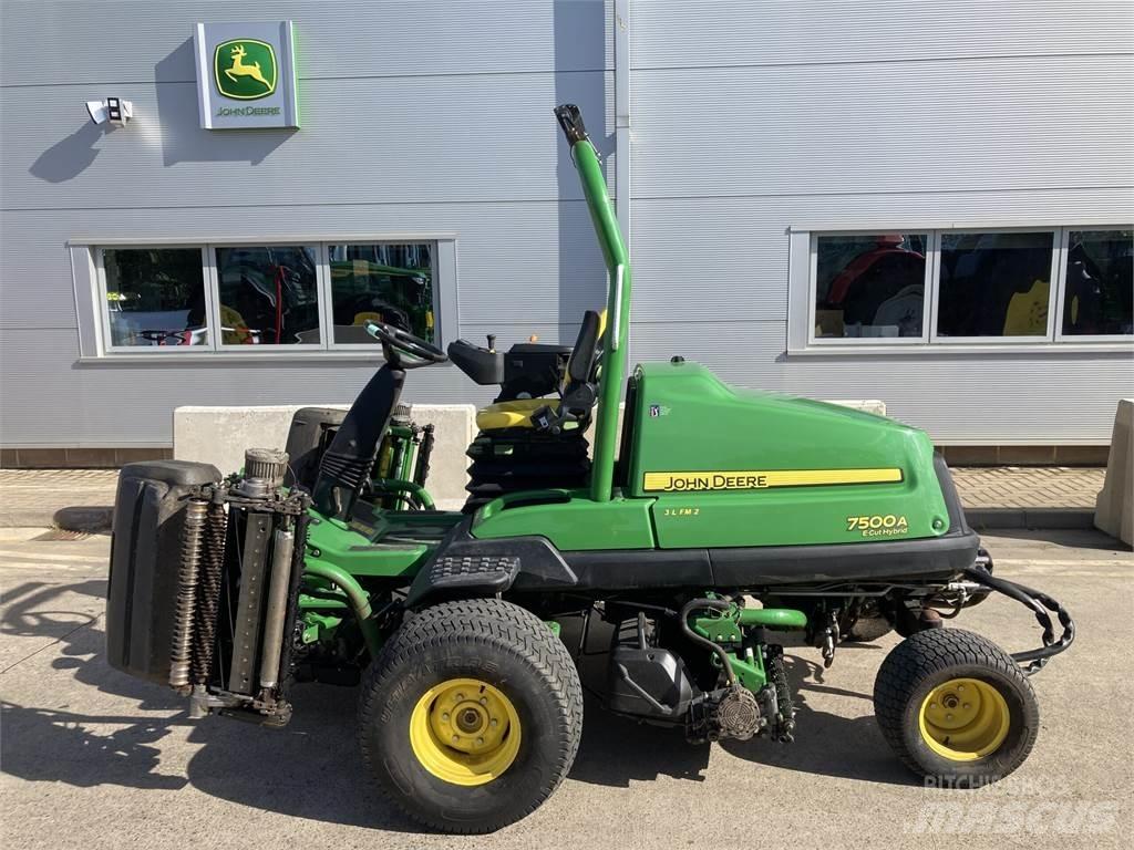 John Deere 7500AE Gå-bak gressklippere
