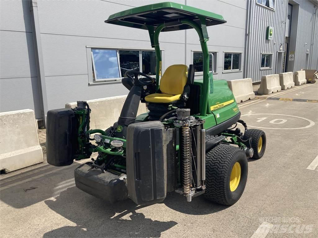 John Deere 7500AE Gå-bak gressklippere