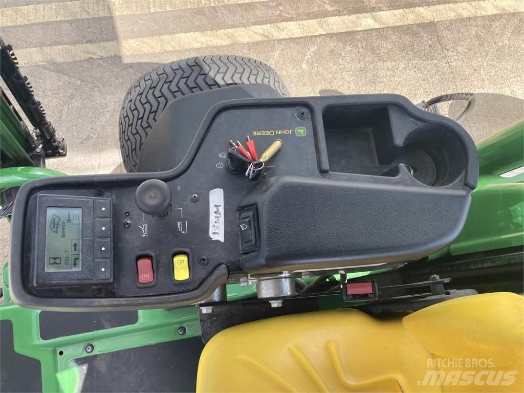 John Deere 7500AE Gå-bak gressklippere