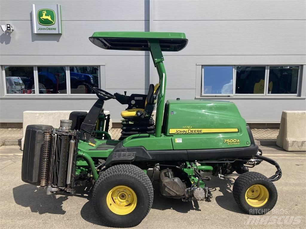 John Deere 7500AE Gå-bak gressklippere