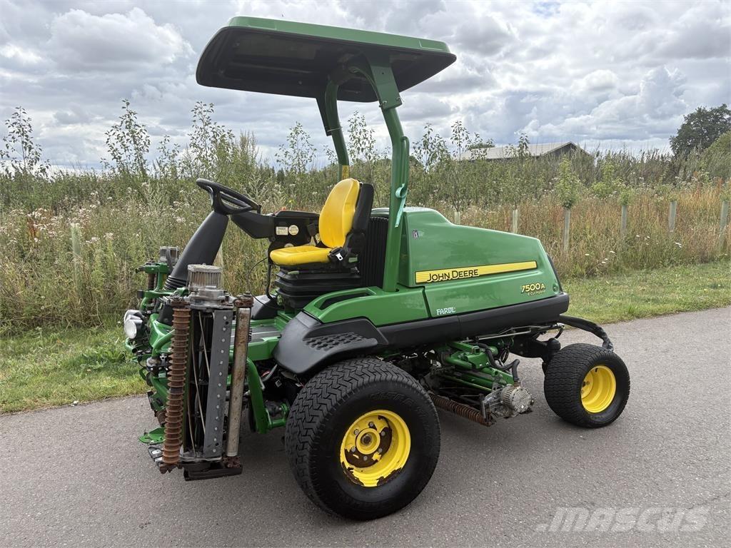 John Deere 7500AE Gå-bak gressklippere